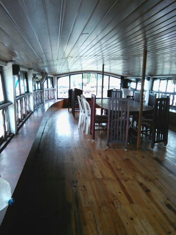 Southern Oasis Houseboat Alleppey Restaurant